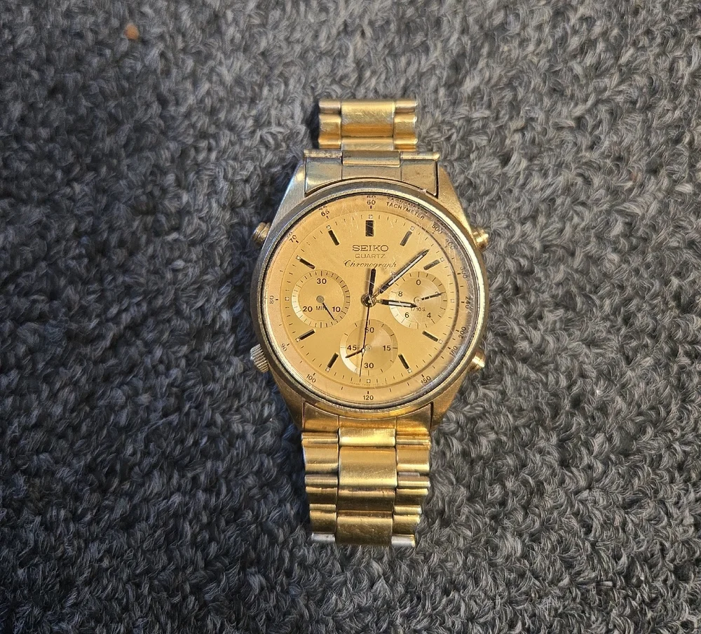 Seiko Gold Tone Men's Chronograph Watch James Bond Watch